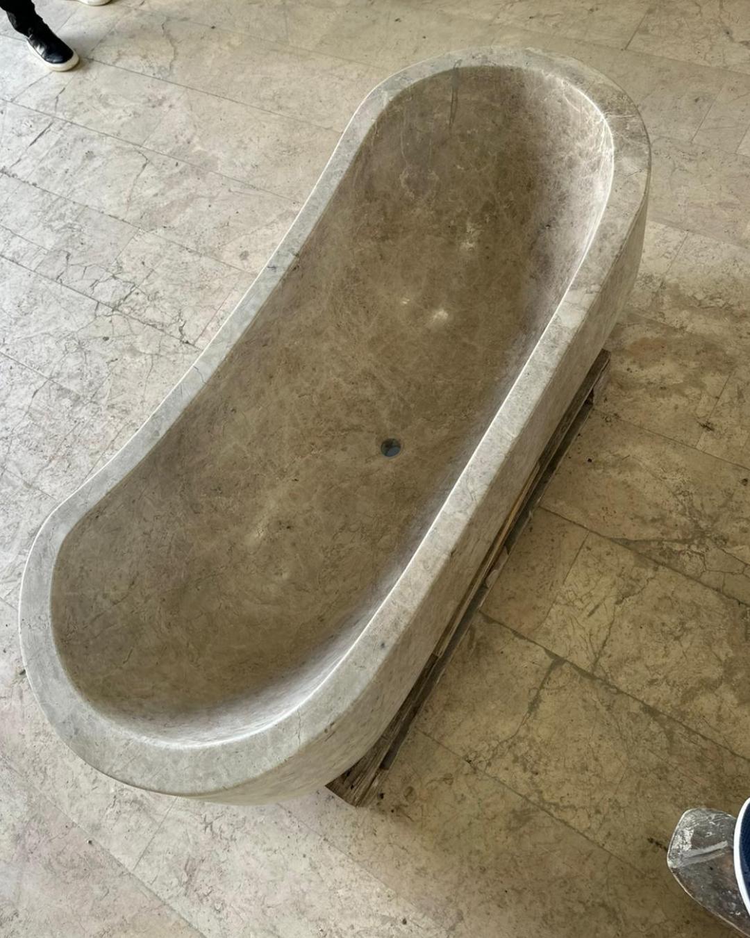 White Tundra Marble Freestanding Bathtub, Handmade Solid Stone Soaking Tub